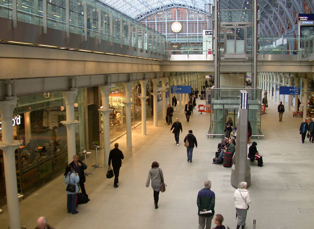 Shopping mall, St Pancras International